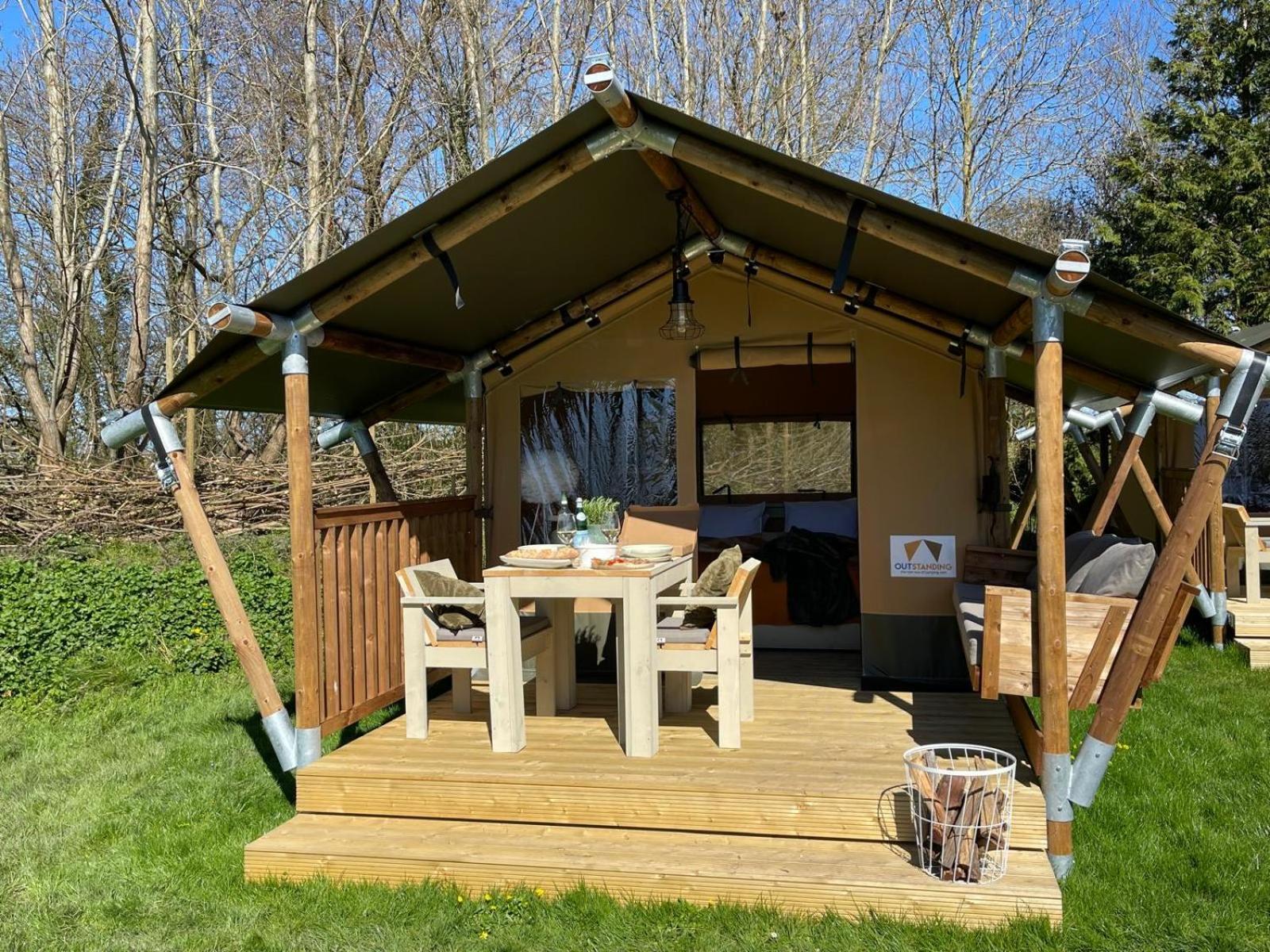 Camping Zee Van Tijd Holwerd Εξωτερικό φωτογραφία